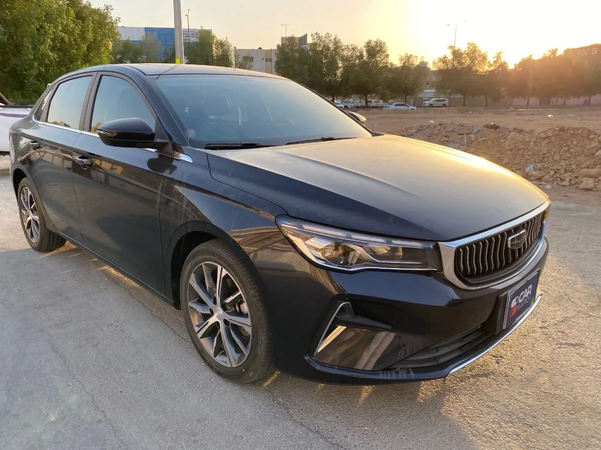 Car image 3