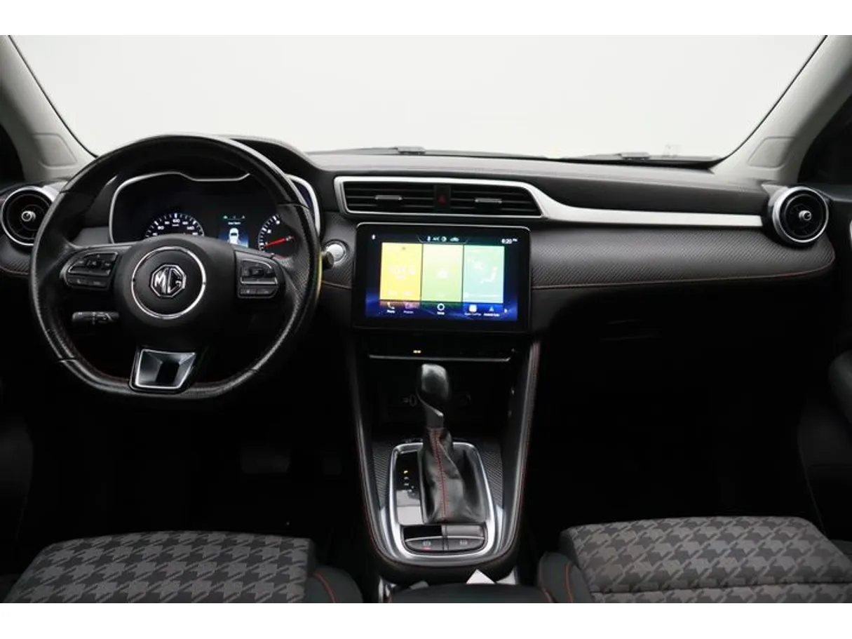 Car image 14