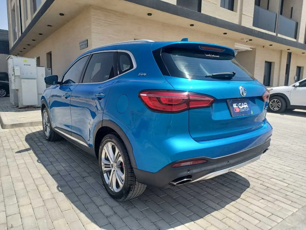 Car image 7