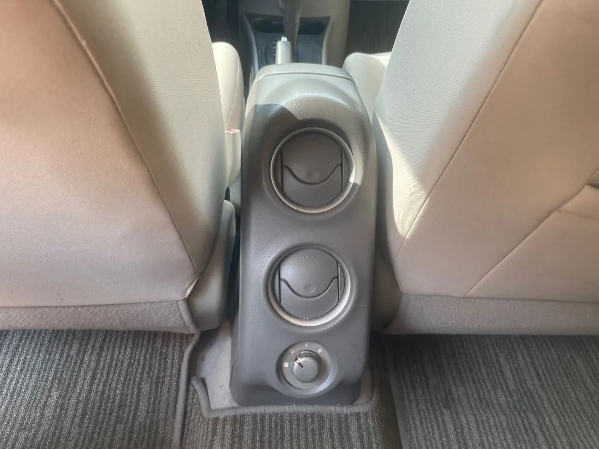 Car image 22