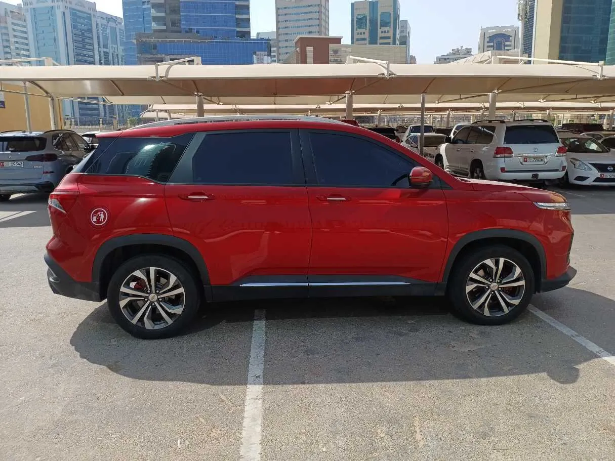 Car image 8