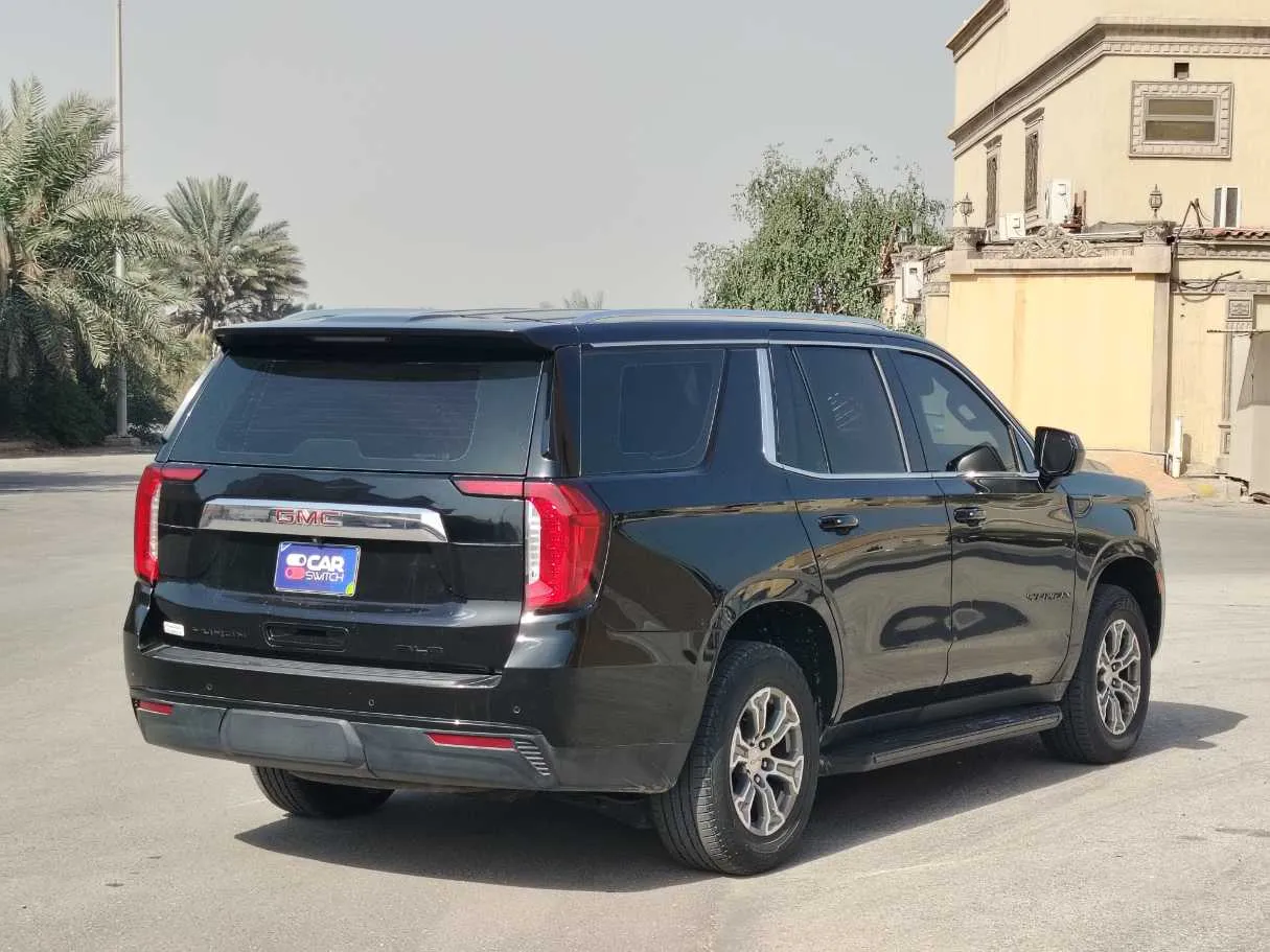 Car image 5