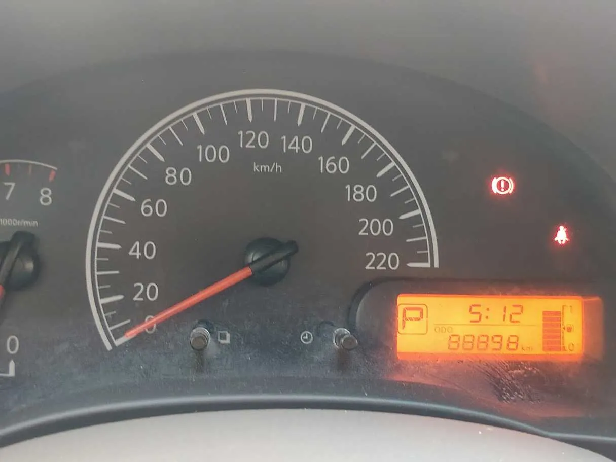 Car image 25