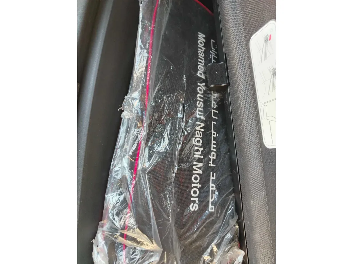 Car image 33