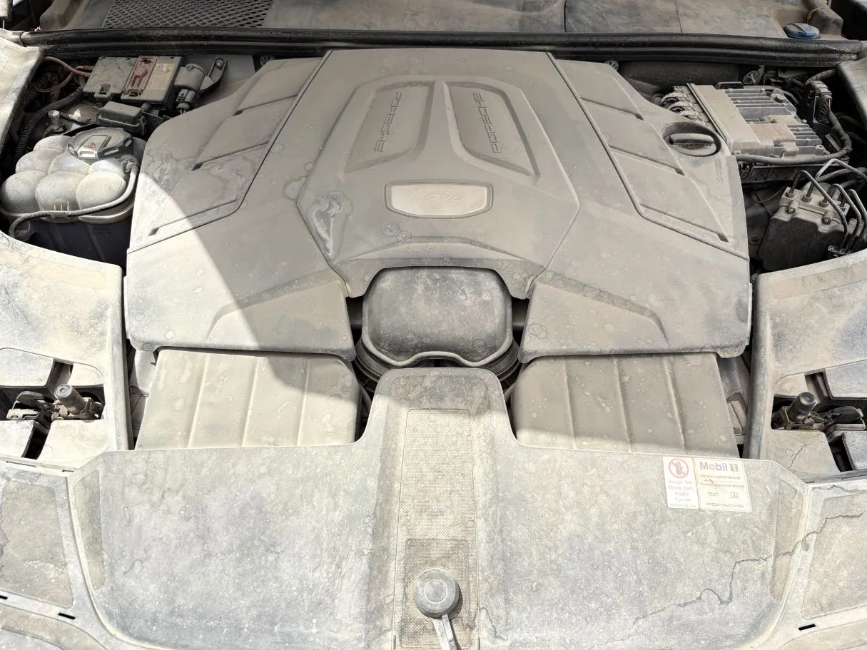 Car image 35