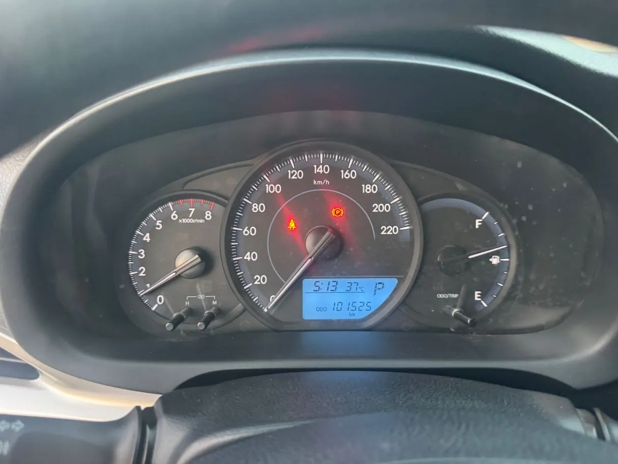 Car image 18
