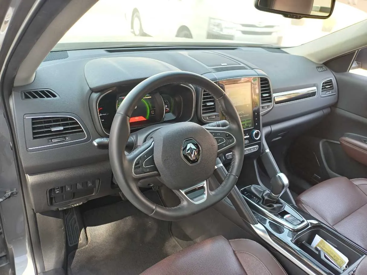 Car image 11