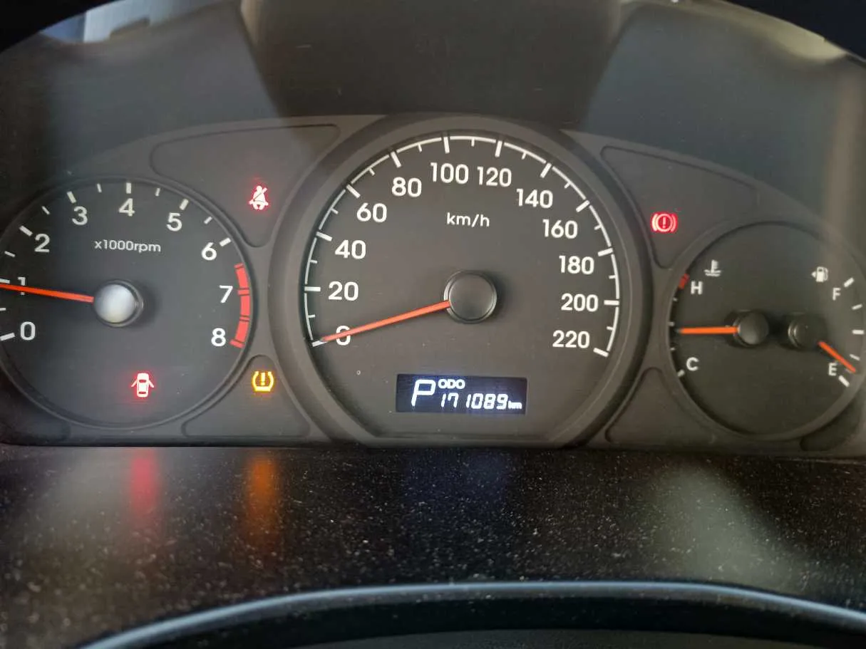Car image 25