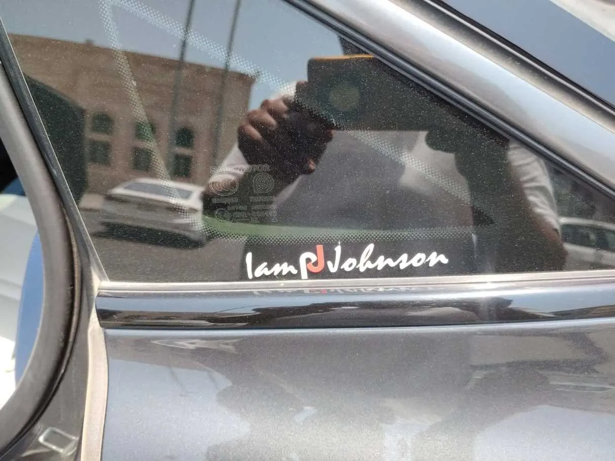 Car image 33