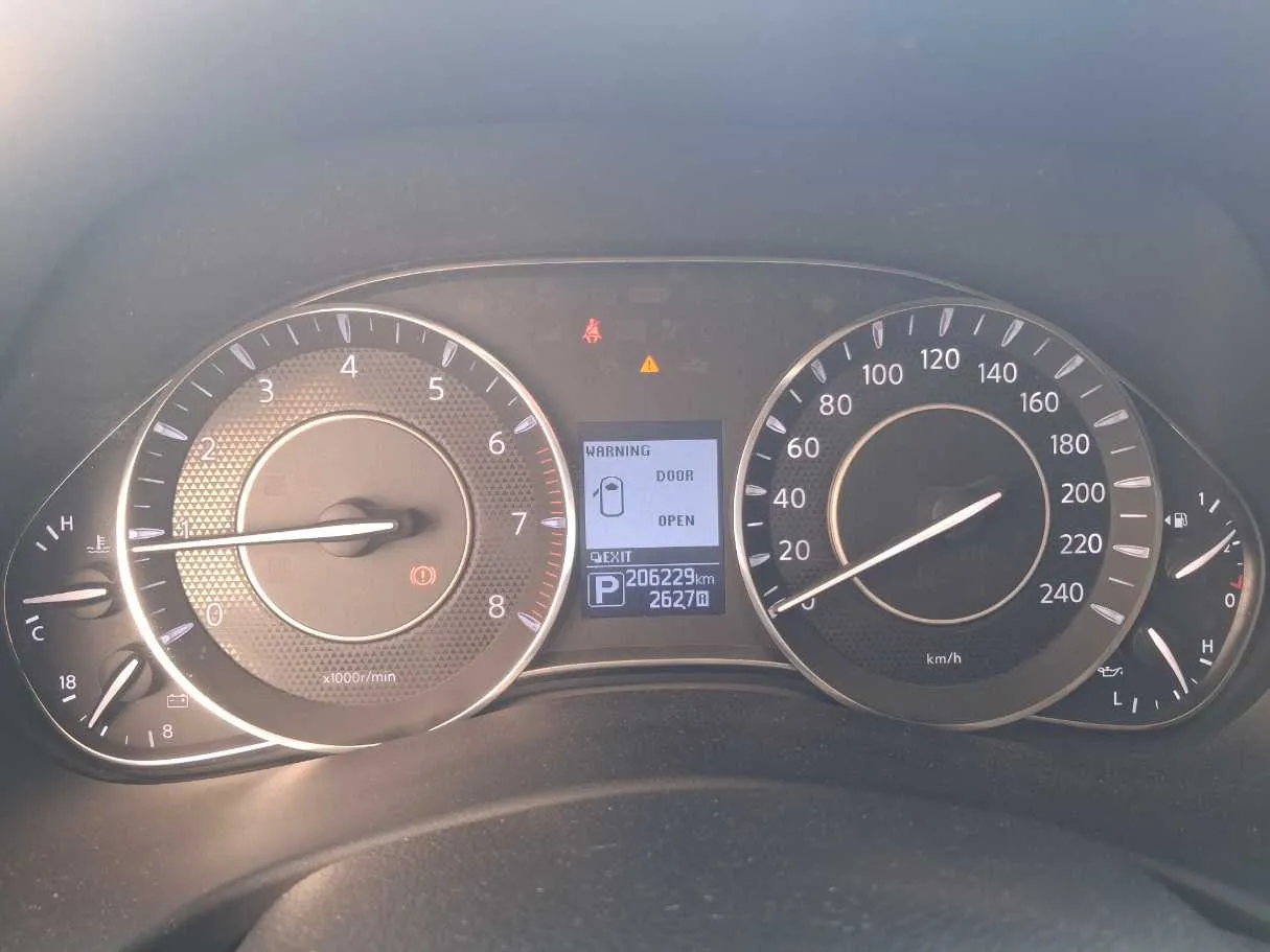 Car image 36