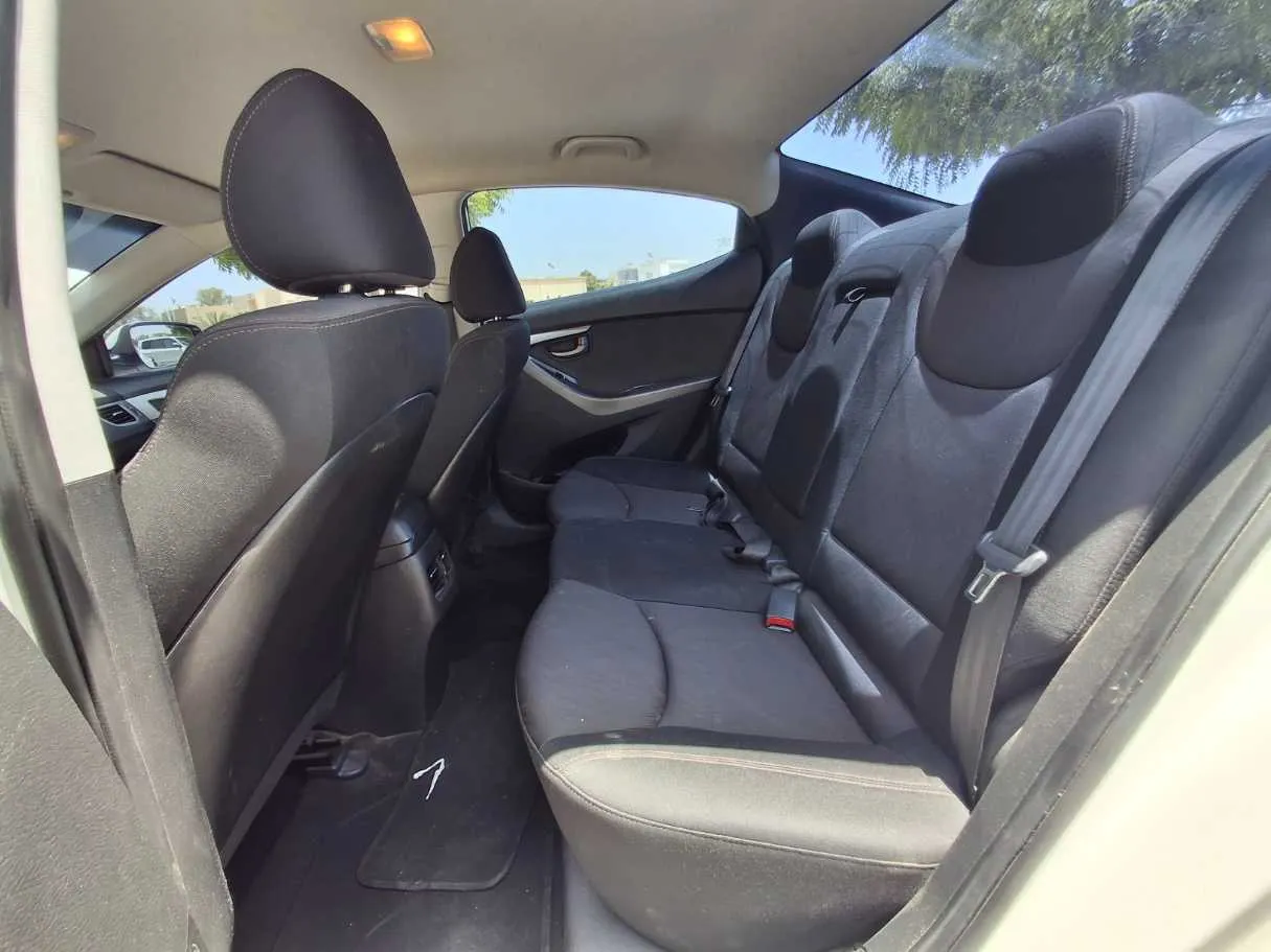 Car image 13