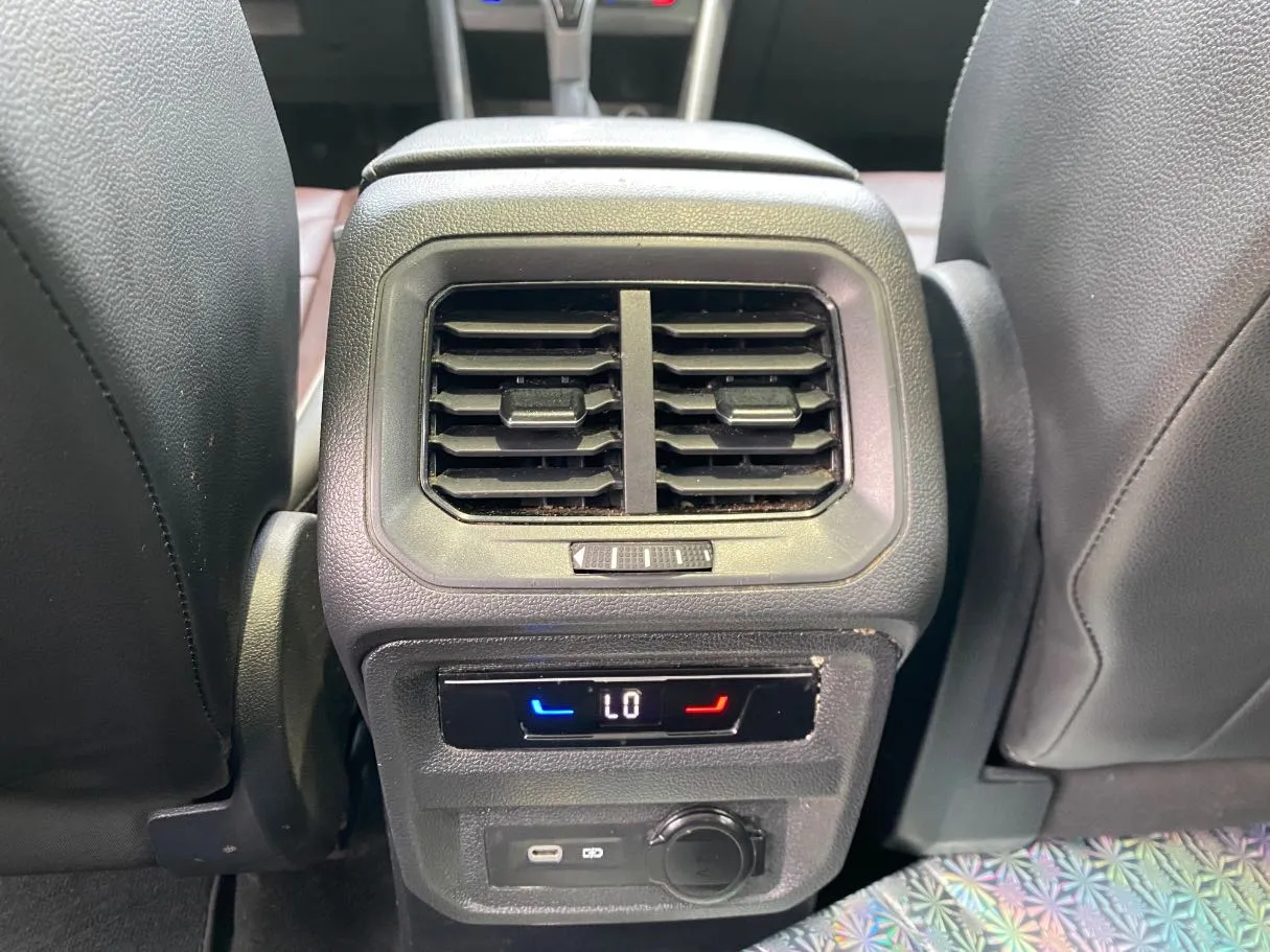 Car image 31