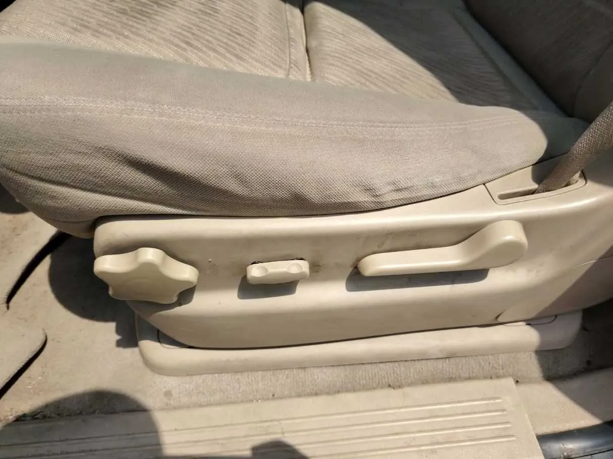 Car image 45