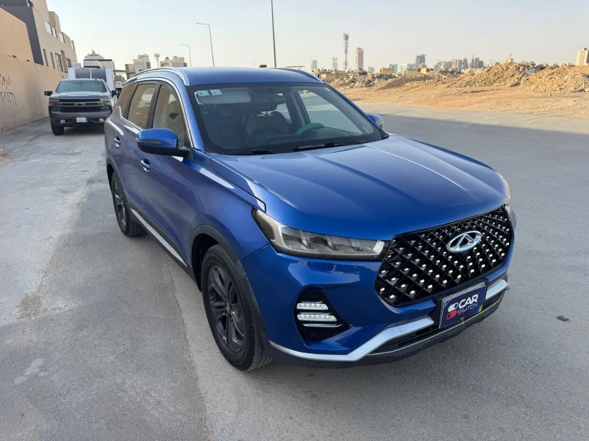 Car image 3