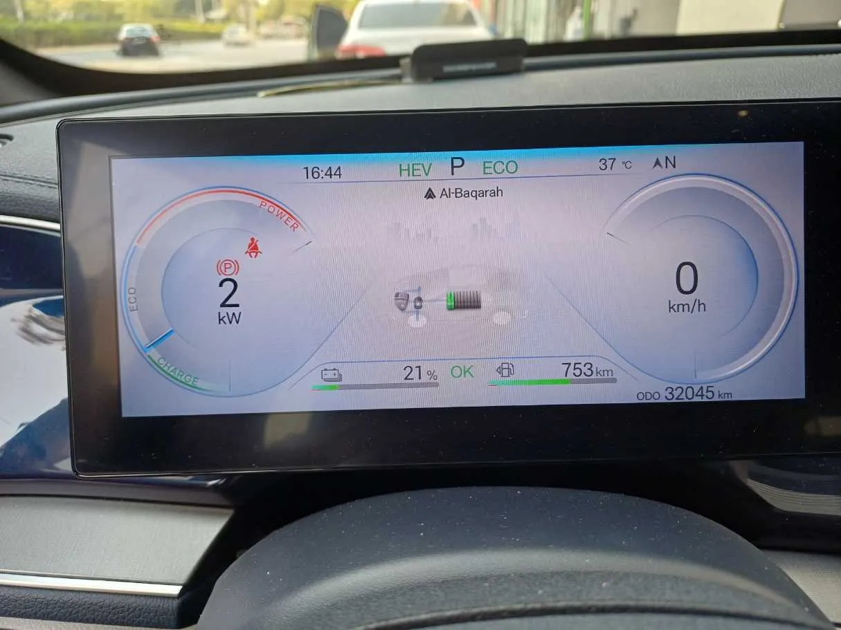 Car image 18