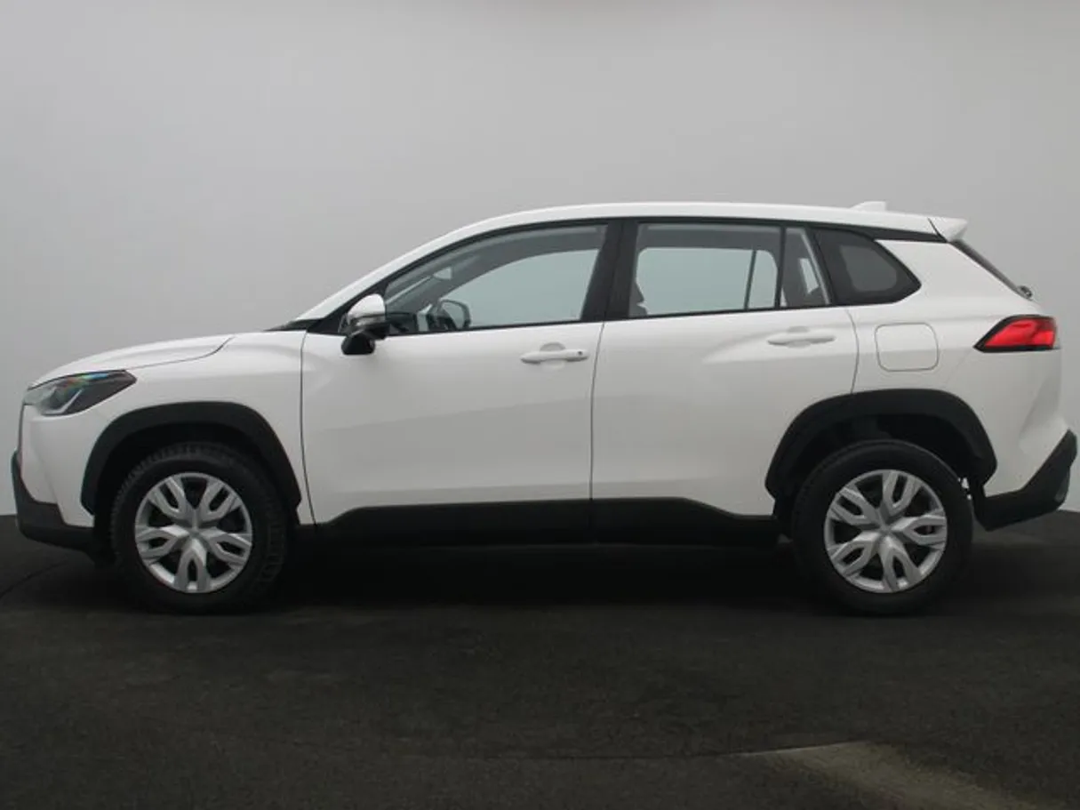 Car image 3