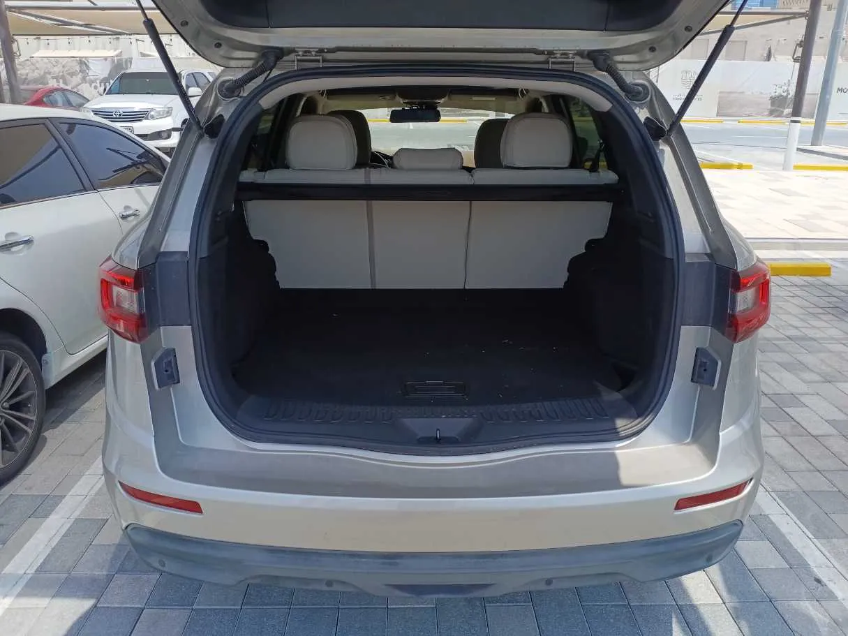 Car image 22