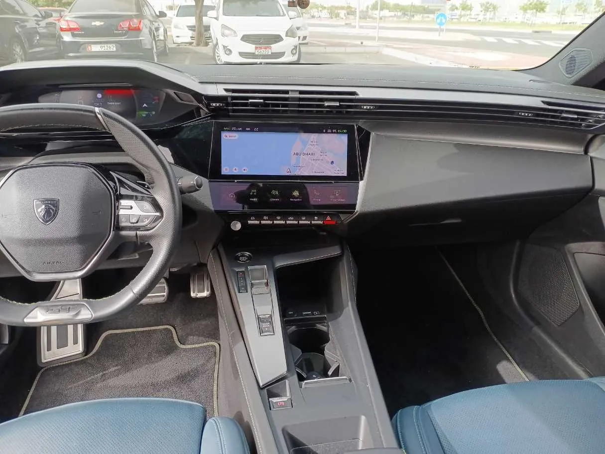 Car image 15