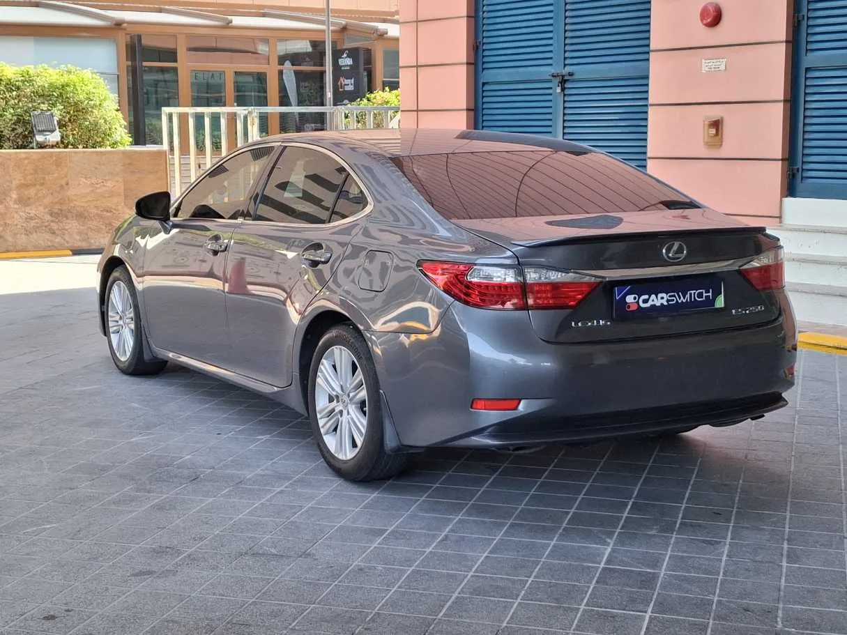 Car image 7