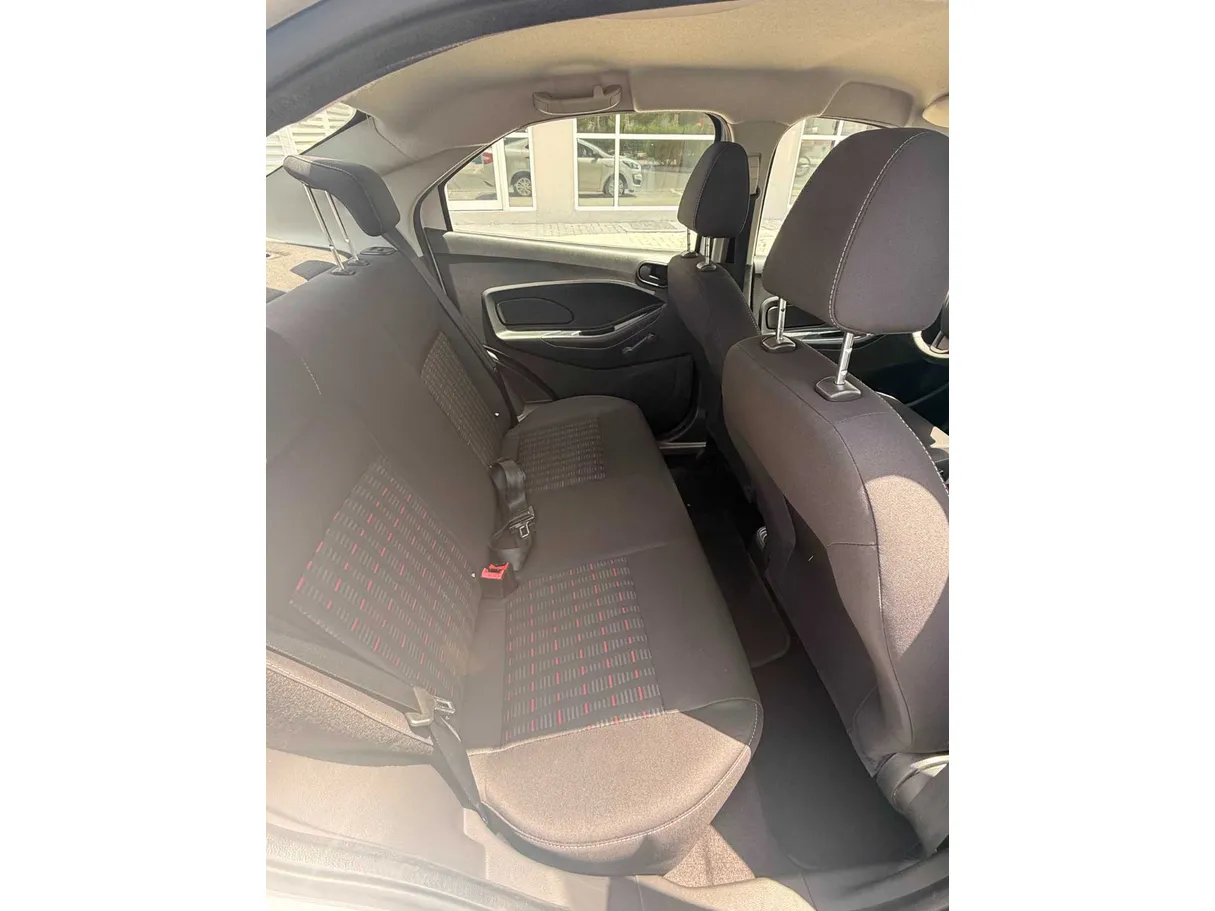 Car image 11