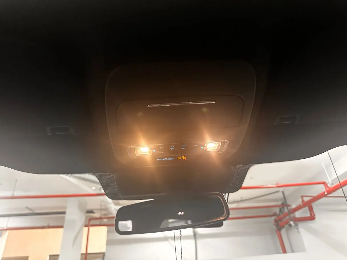 Car image 24