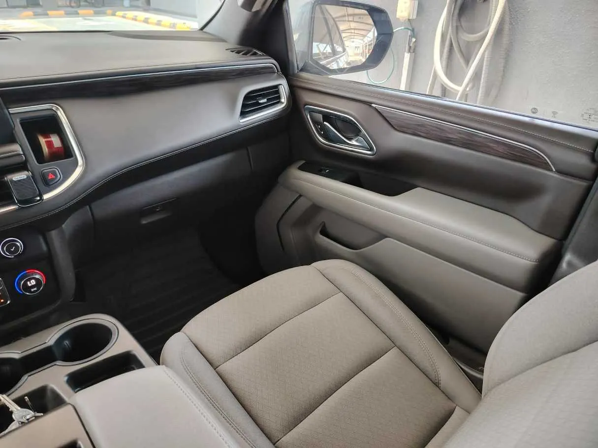 Car image 36