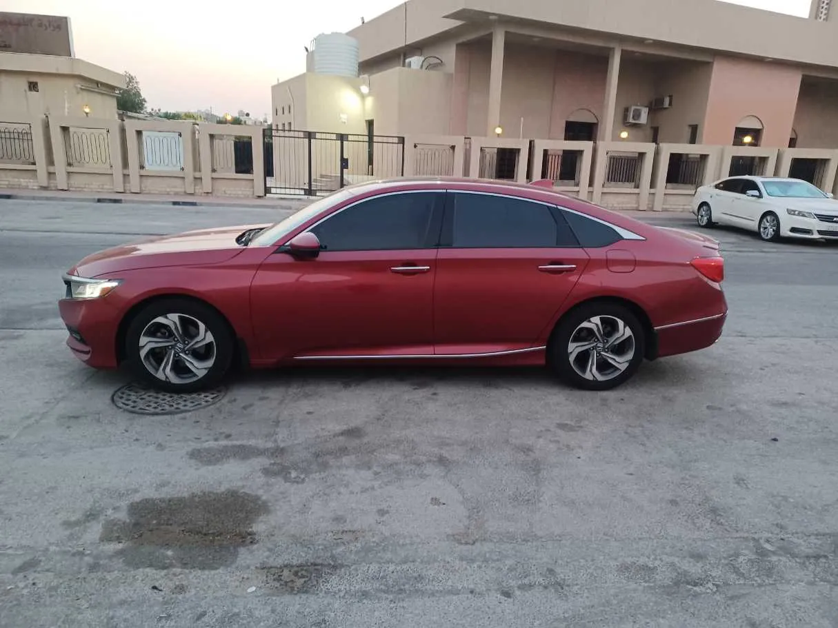 Car image 8