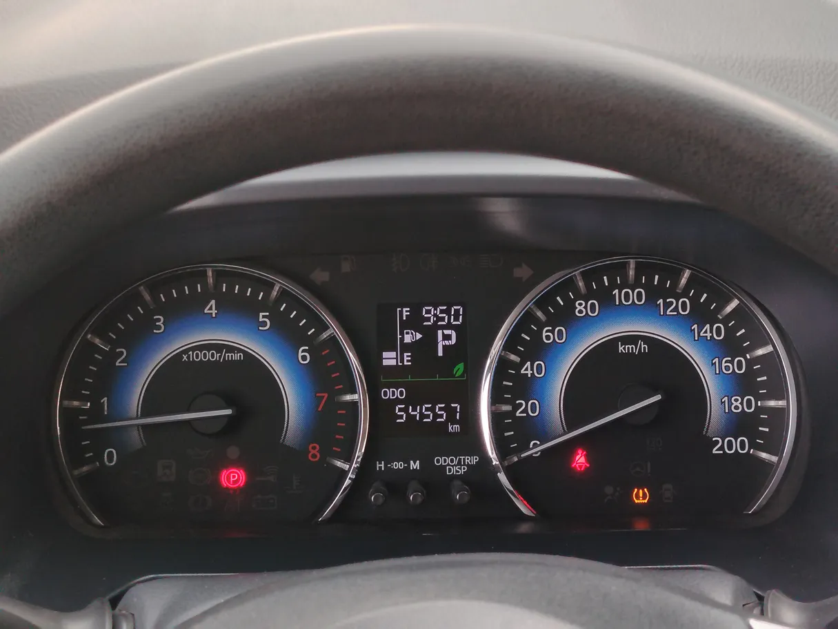 Car image 26