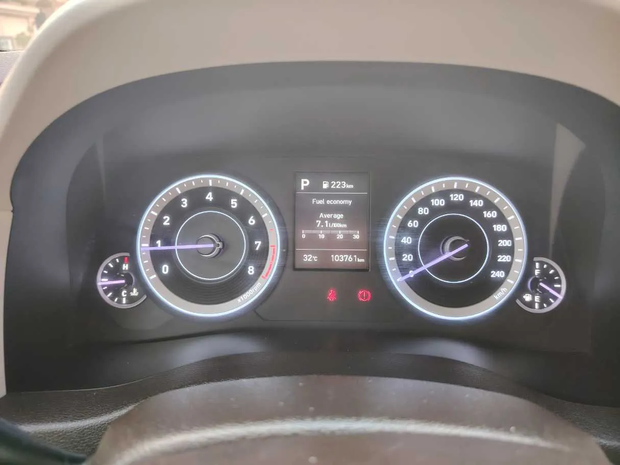 Car image 22