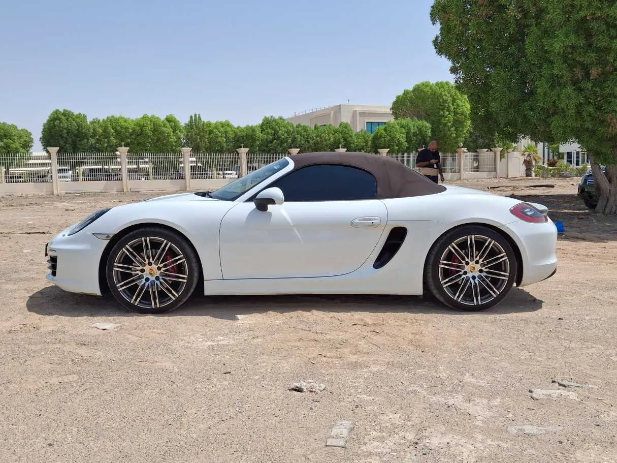 Car image 8
