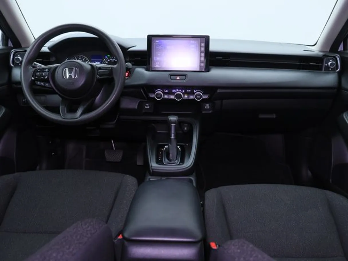Car image 14