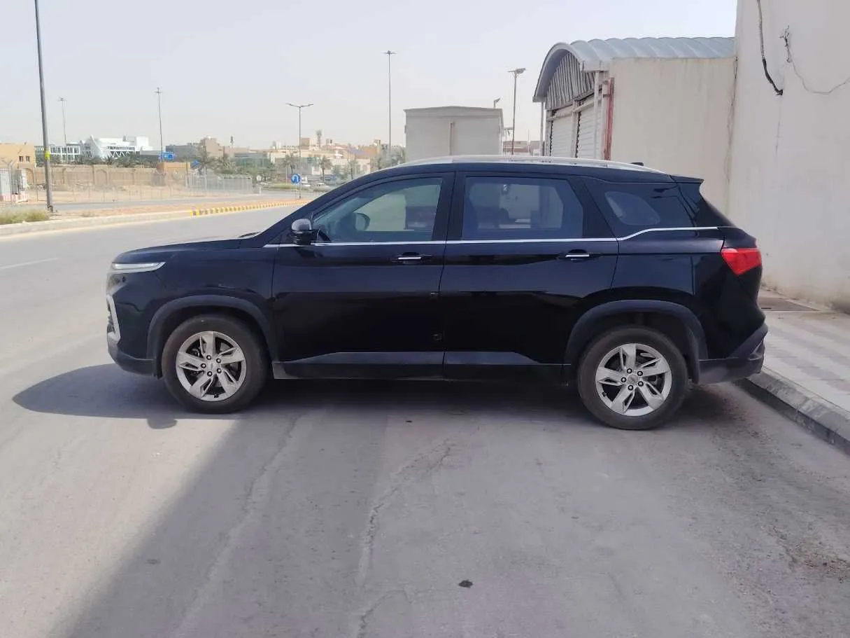 Car image 7