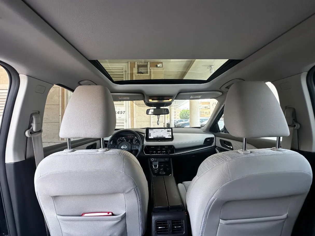 Car image 27