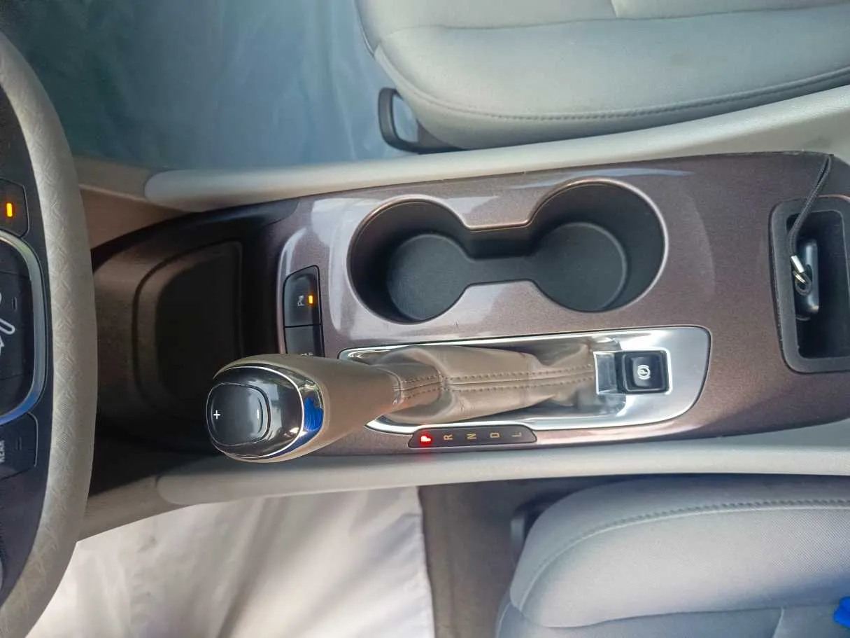 Car image 21
