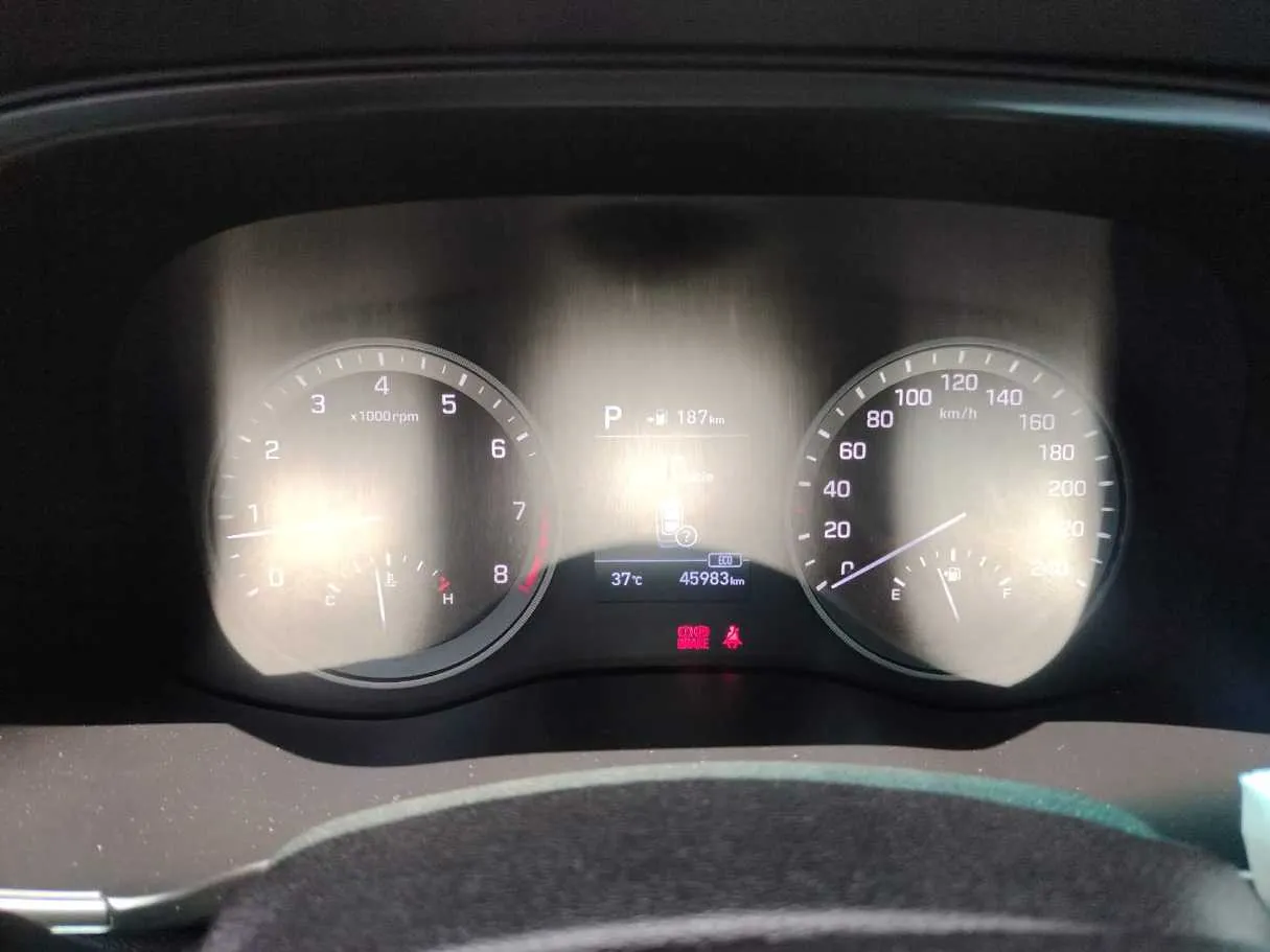 Car image 29