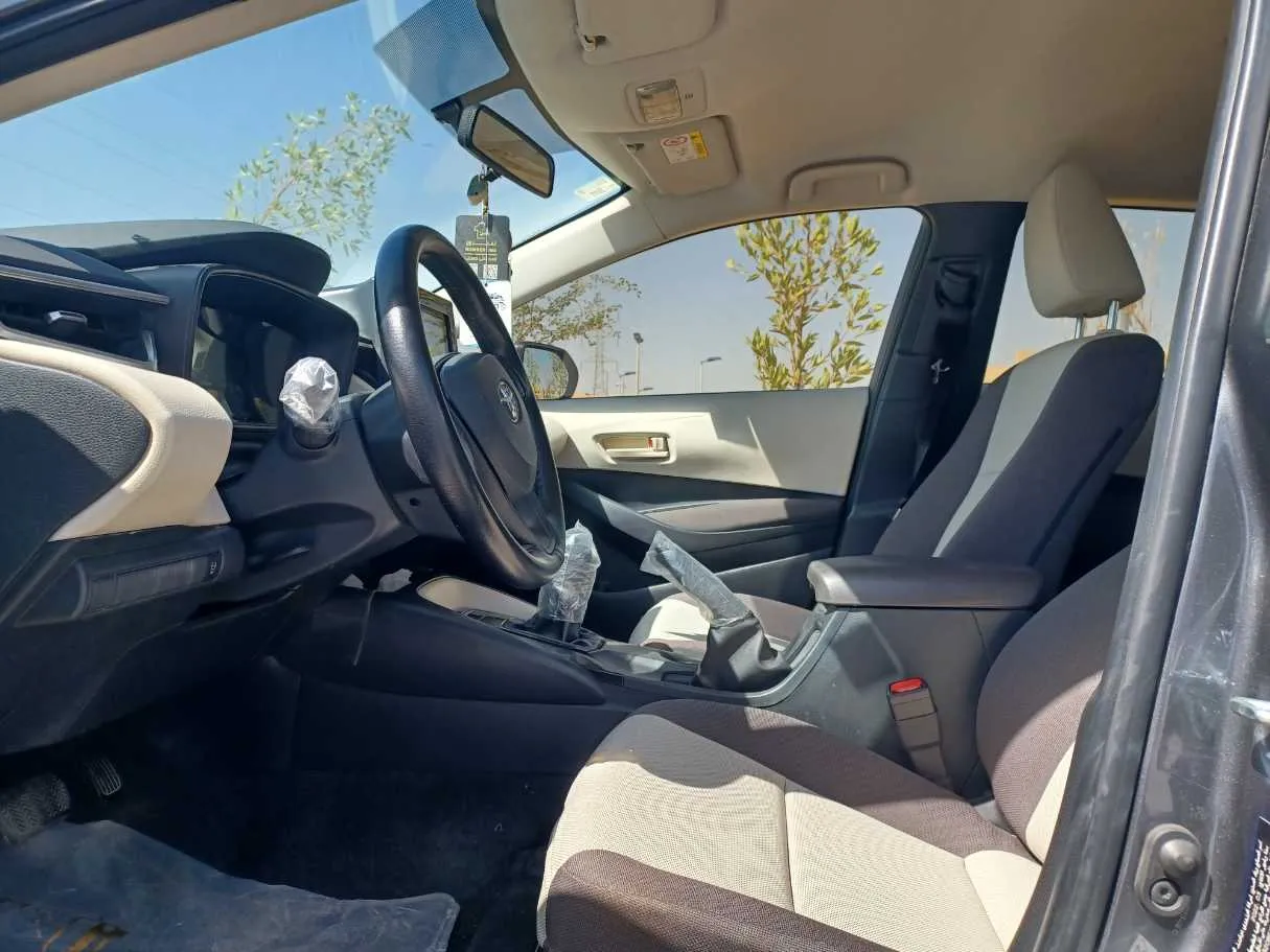 Car image 11