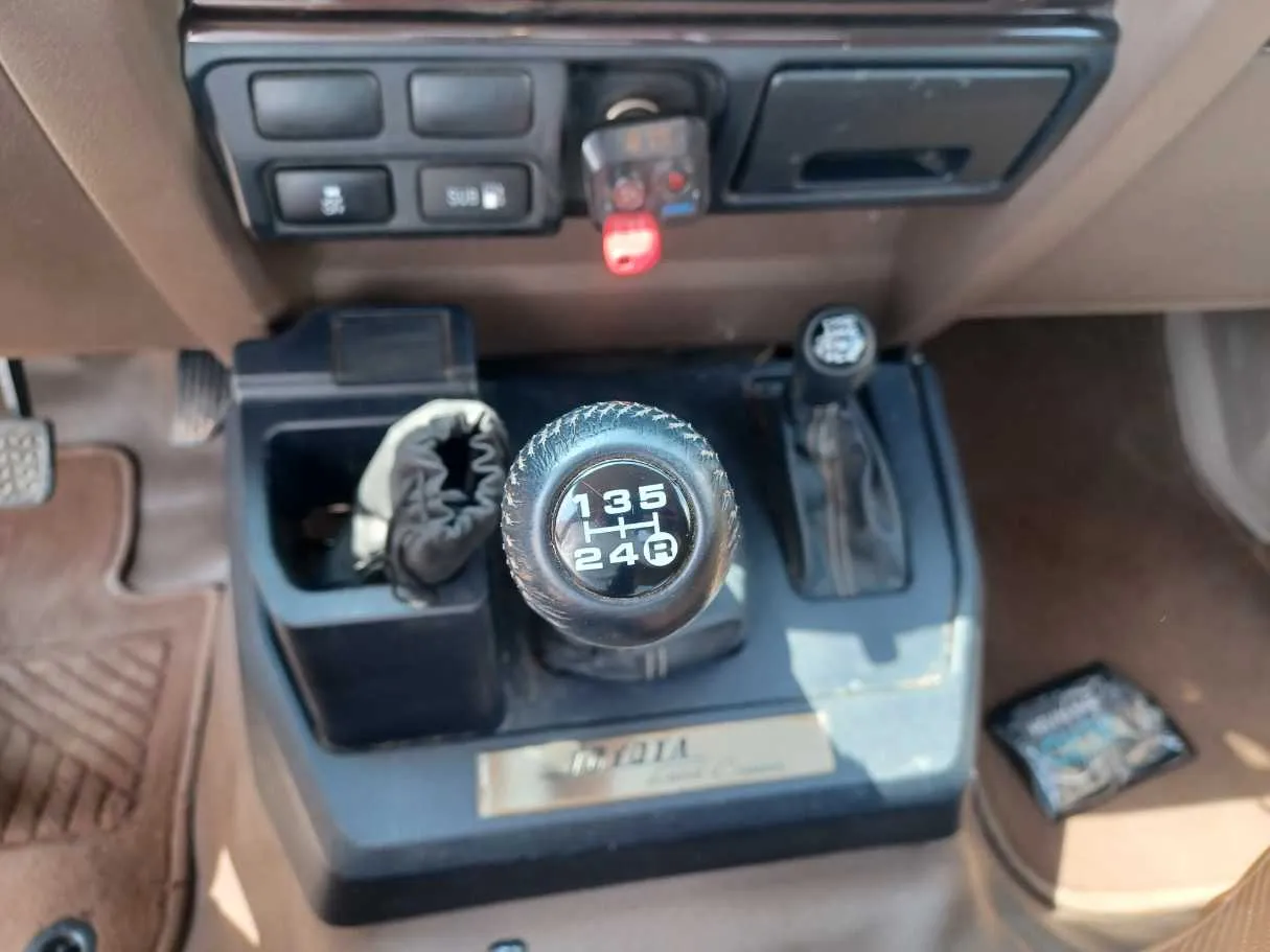 Car image 13