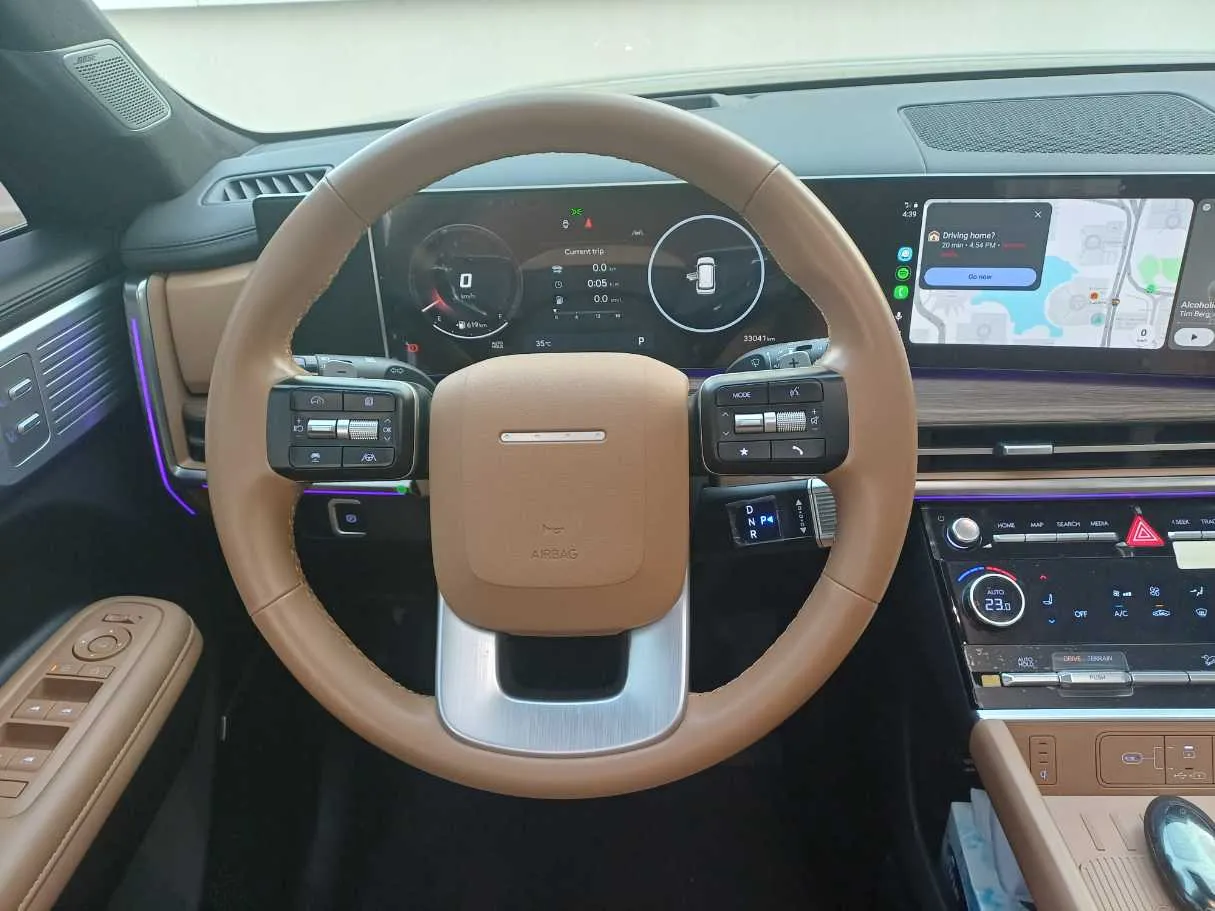 Car image 14