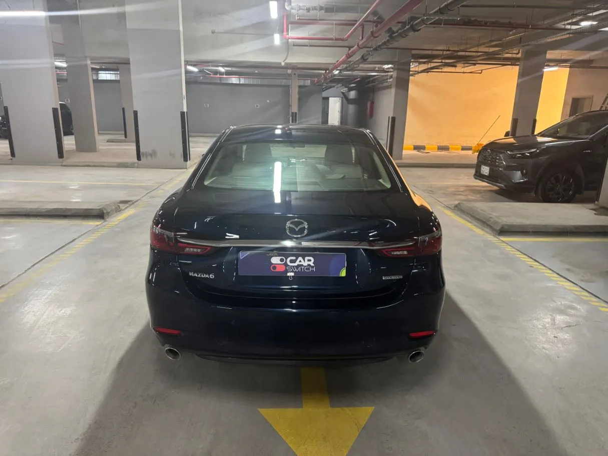Car image 6