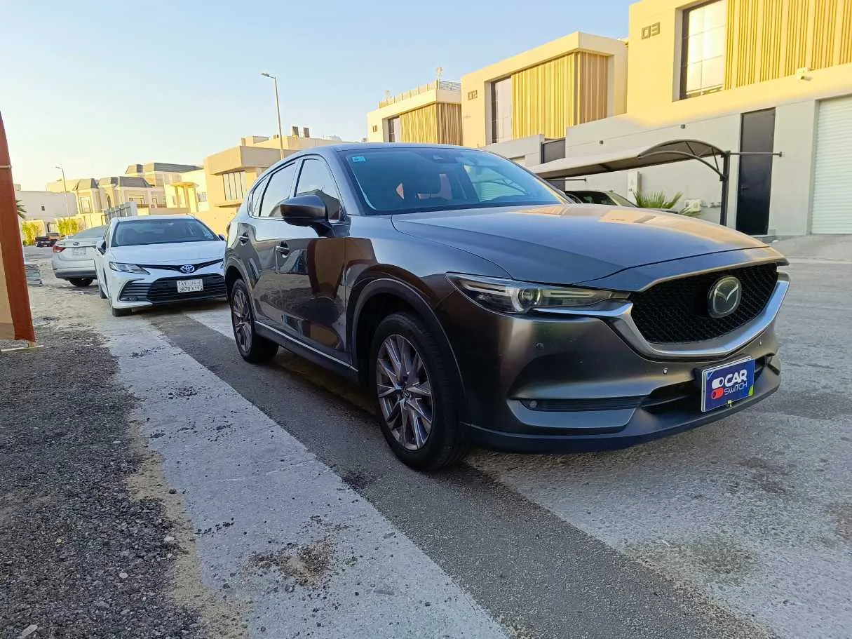 Car image 3