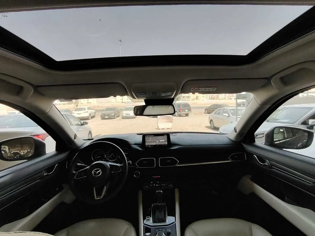 Car image 24
