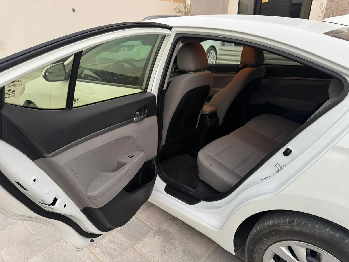 Car image 6