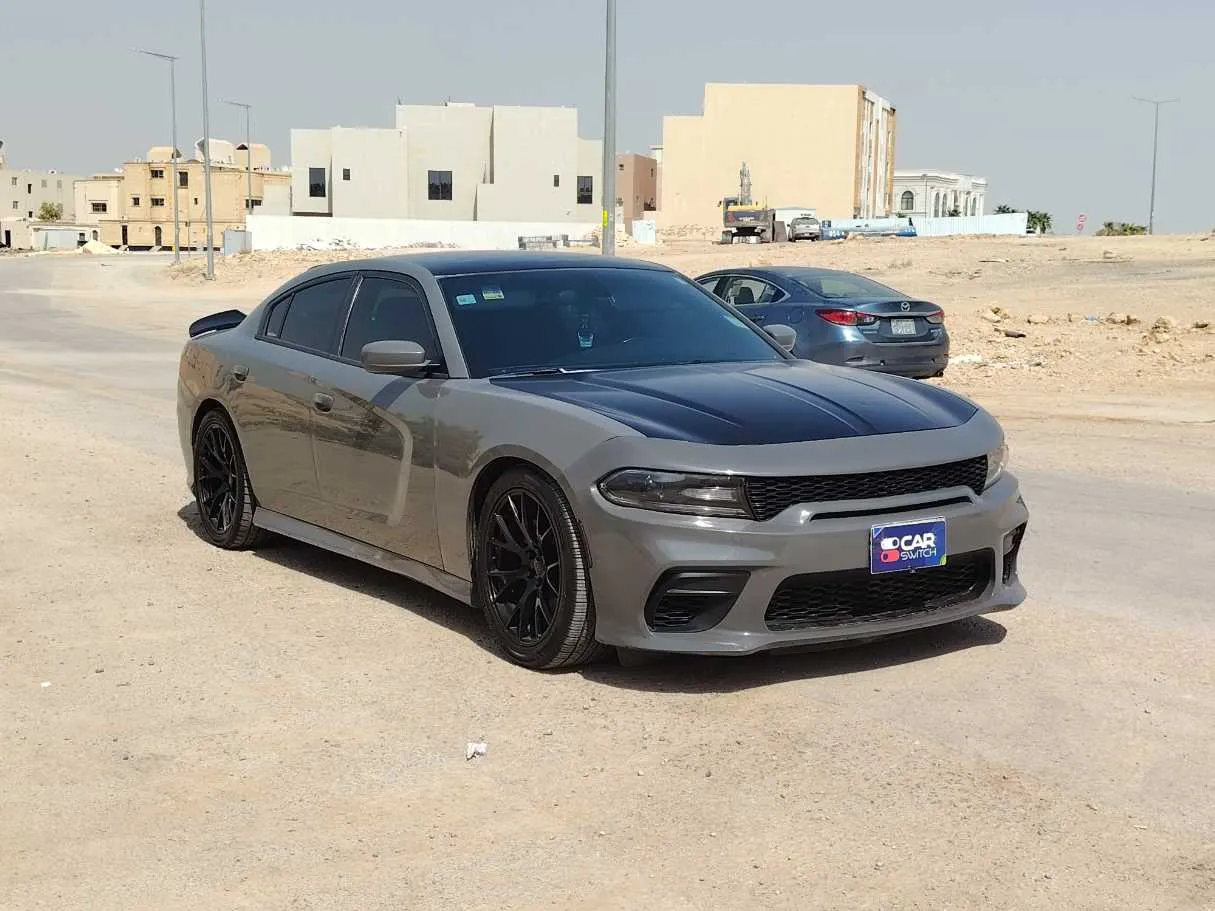 Car image 3