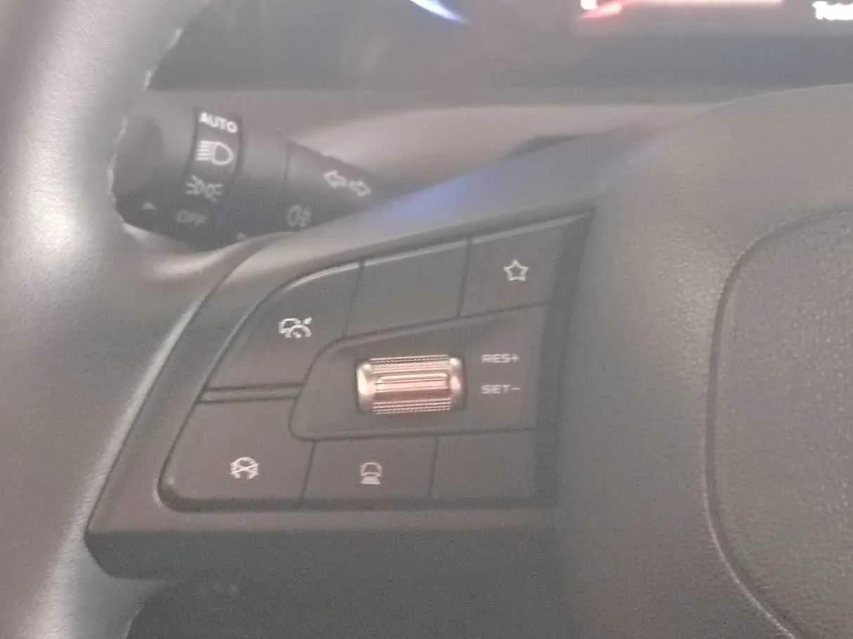 Car image 29