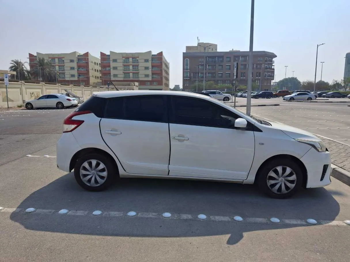 Car image 8
