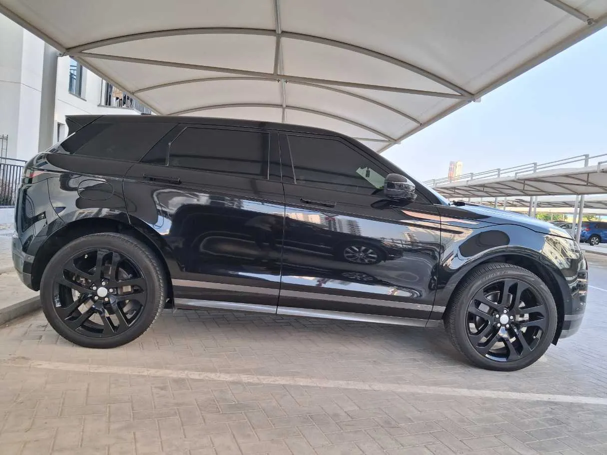Car image 8