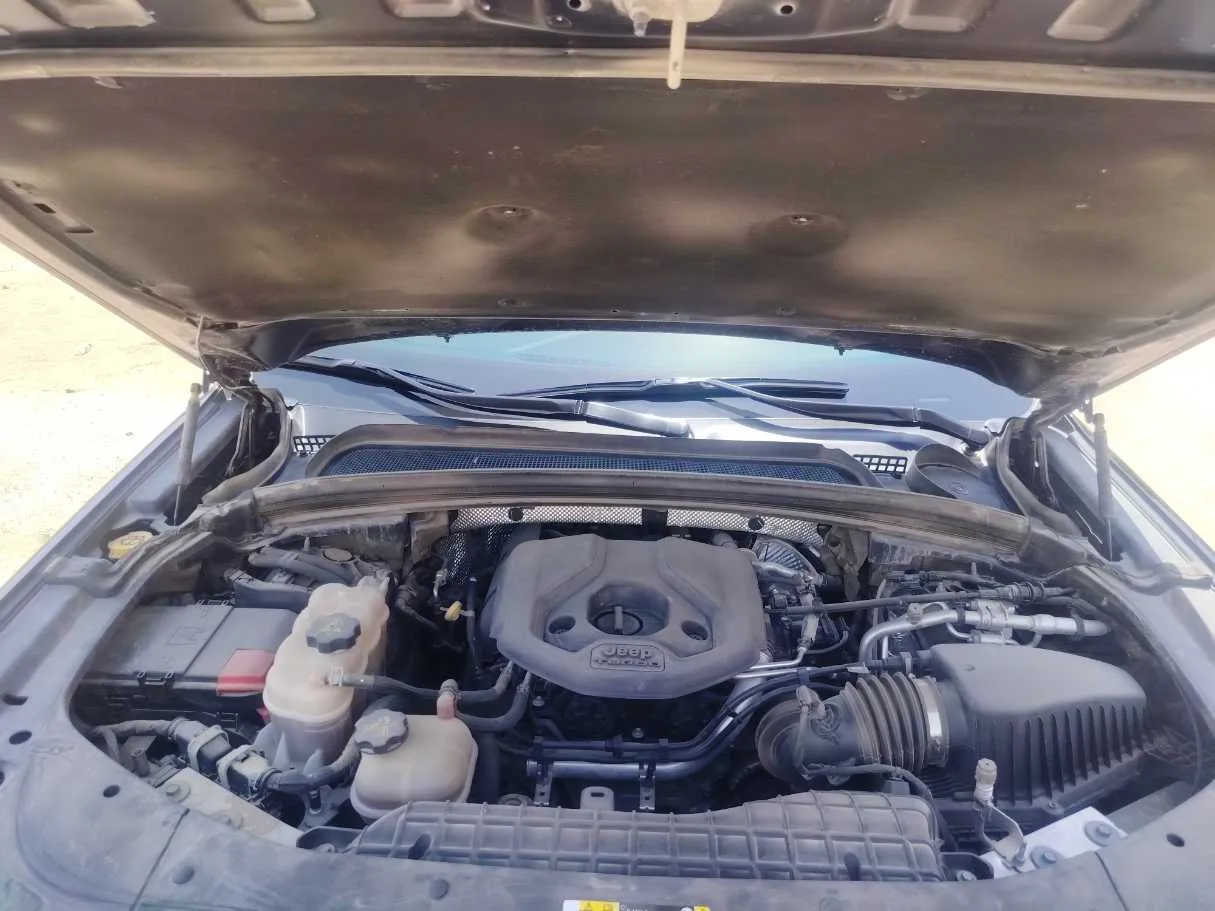 Car image 35
