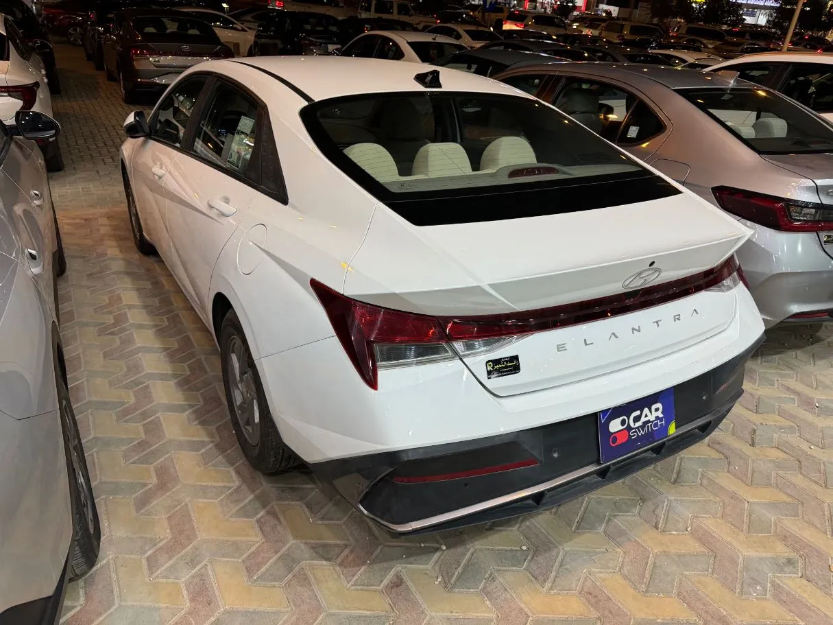 Car image 5