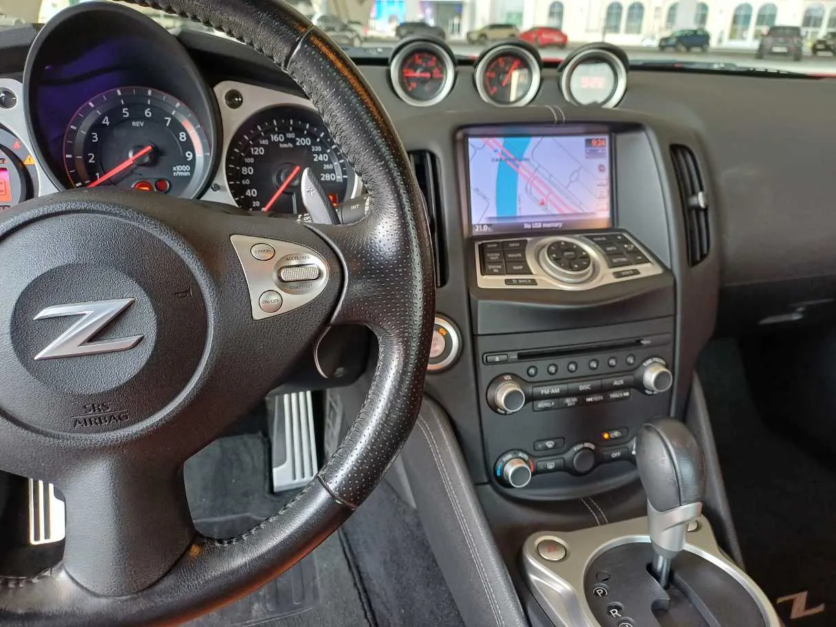 Car image 14