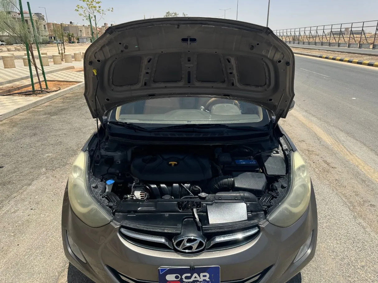 Car image 26